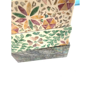 ที่ใส่กระดาษทิชชู่แบบโมเดิร์น ผลิตในเวียดนาม สำหรับบ้านสไตล์มินิมอลและการจัดเก็บอุปกรณ์ในห้องน้ำที่ใช้งานได้จริง พร้อมผิวสัมผัสจากเปลือกหอยธรรมชาติ - Product Image 1