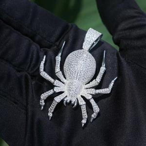 Colgante de Spyder de Hip Hop con diamante cultivado en laboratorio con corte helado, patrón de letras doradas de Plata de Ley 925, regalo - Product Image 1