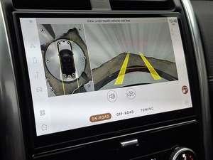 Land Rover Discovery P360 Dynamic SE 2024 d'occasion, en parfait état, faible kilométrage, en stock, offert à un prix incroyable - Product Image 3