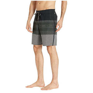 Pantaloncini da uomo Quiksilver con motivo geometrico Libertribs neri taglia 40 - Product Image 3