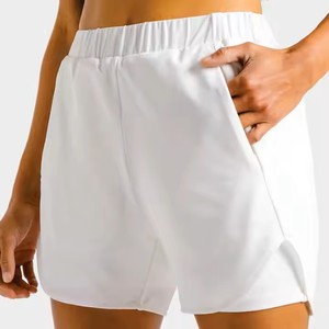 Ligero 4 vías tela elástica 90% poliéster 10% Spandex cintura elástica blanco pantalones cortos de mujer transpirables y estirables - Product Image 4