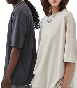 Venta al por mayor Unisex manga corta cuello redondo algodón camiseta 250g peso pesado cuello redondo básico liso Denim en blanco para camiseta para hombres - Product Image 2