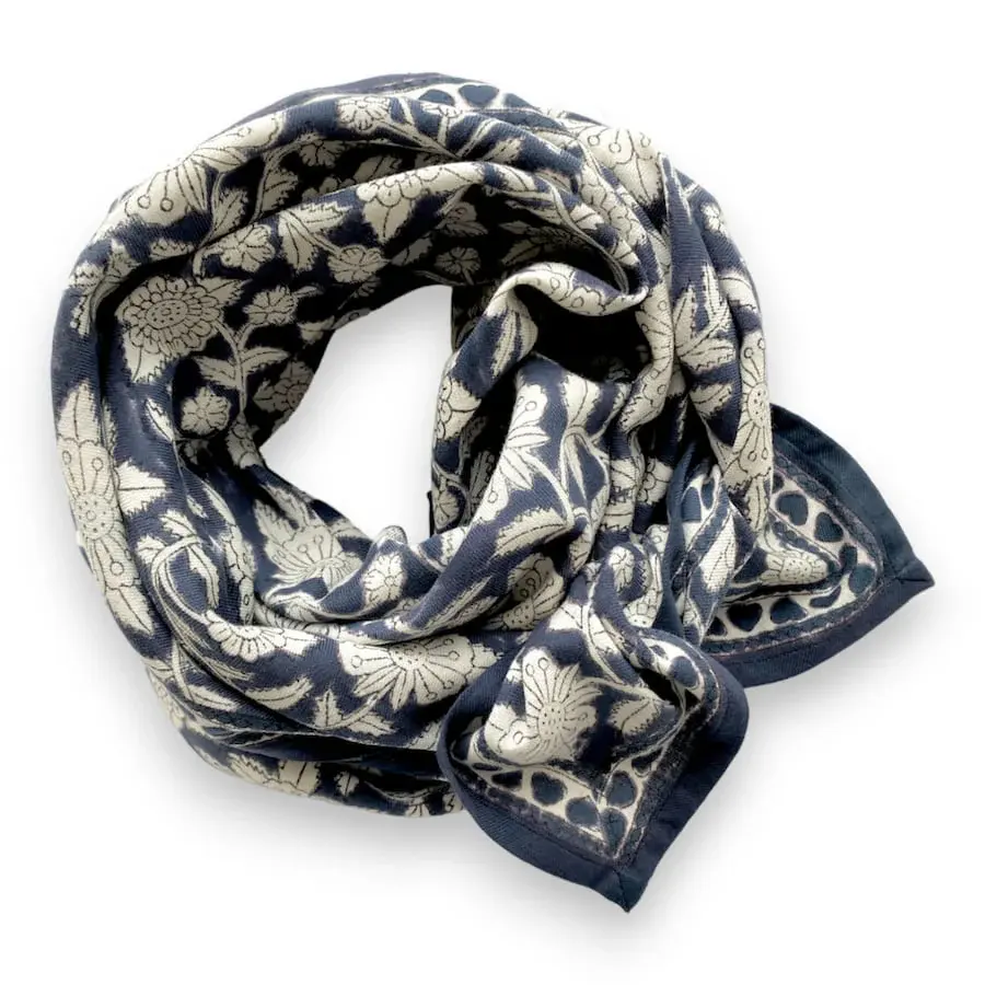 handmade Customization Square Scarves Wholesale Multi Colors bandana Printed Cotton paisley head scarf New Design