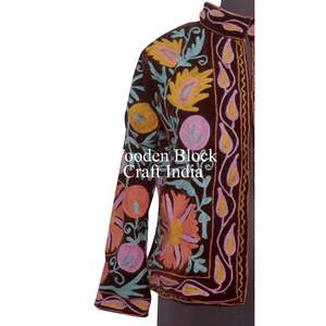 Chaqueta de Terciopelo con Bordado Floral Suzani, Aspecto Impresionante, Chaqueta de Invierno, Abrigo para Mujer, Chaqueta Corta Suzani para Mujer - Product Image 3