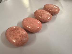 ลูกบอลและลูกโลกทูไลต์สีชมพูธรรมชาติขายส่ง |   คริสตัลบำบัดขัดเงาเพื่อพลังงานแห่งความรัก การทำสมาธิเรกิ และการบรรเทาความเครียด - Product Image 4