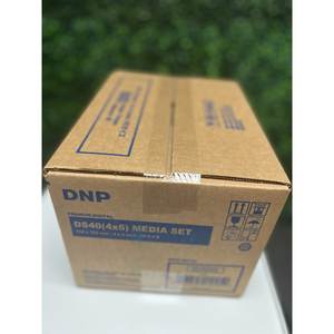 Juego de Papel Fotográfico DS40 (4x6), 2 Rollos/Caja, 400 Impresiones/Rollo, 800 Impresiones en Total, Hecho en EE. UU. - Product Image 1