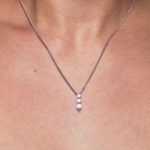 COLGANTE DE DIAMANTE DE LABORATORIO DE 1CT CON CERTIFICADO IGI - Product Image 1