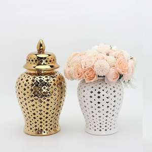 Multi-estilo clásico de lujo oro flor patrón Metal antiguo decoración aleación tarro hogar decorativo florero de La India - Product Image 1