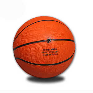Baloncesto de caucho natural impreso con logotipo personalizado de alta calidad para la práctica de jugadores de fútbol - Product Image 2