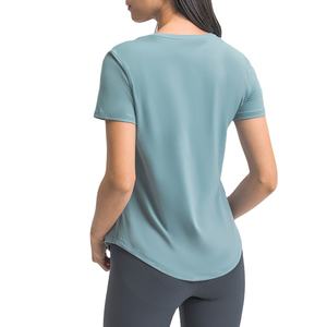 เสื้อยืดโยคะสกรีนโลโก้ เสื้อยืดผู้หญิงทรงเข้ารูป แขนสั้น ระบายอากาศดี เหมาะสำหรับออกกำลังกาย วิ่ง คอกลม - Product Image 4