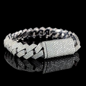 Bracelet à breloques en or 14 carats avec diamant taille cœur de 15 mm certifié GIA, collection RB Gems 2025, pour homme - Product Image 1