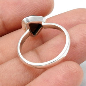 Bagues pour bijoux en pierres précieuses Opale noire naturelle Argent sterling 925 Mois d'octobre Pierre de naissance Bagues de créateur de luxe Cadeau pour elle OEM - Product Image 4