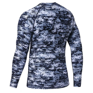 Protectores de sarpullido promocionales para hombres Camisas de compresión de poliéster/Spandex de manga completa con estampado de camuflaje personalizado a los mejores precios - Product Image 2
