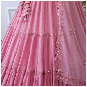 Vichitra คอลเลกชันผ้าไหมหนัก lehenga choli กับบดทำงานสไตล์นัวเนียและผ้าใบสามารถสวมใส่ได้หรูหราชาติพันธุ์อินเดีย - Product Image 4