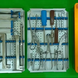 Ensemble d'instruments orthopédiques pour grands fragments, étui graphique, extracteur modulaire de composants fémoraux et de la hanche, acier inoxydable, manuel et motorisé - Product Image 1