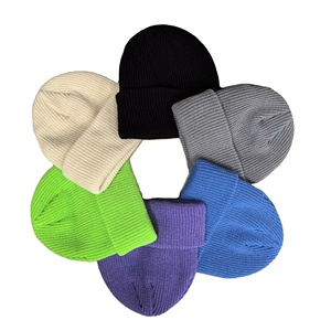 Gorro de Invierno de Alta Calidad con Tejido Acrílico Acanalado, Puño Doblado, Elegante, Cómodo y Cálido - Product Image 1