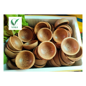 Bol en bois de noix de coco fabriqué à la main pour une salle à manger et une décoration durables - Product Image 5