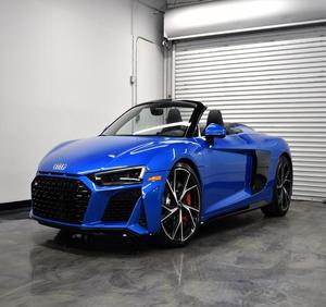 Audi R8 V10 Performance Spyder 2023 d'occasion en excellent état, légèrement utilisée, conformes aux normes européennes - Product Image 4