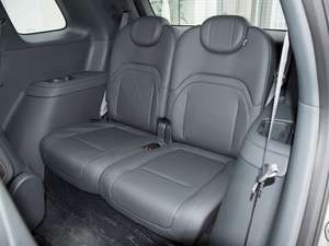 รถยนต์ไฟฟ้ามือสอง ปี 2026 รุ่น I E008 ระยะทางวิ่ง NEDC 201-300 กม. แบตเตอรี่ 50-70 กิโลวัตต์ชั่วโมง ดีไซน์ทันสมัยและความเร็วสูง - Product Image 5