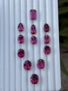 Taille libre Superbe collier de tourmaline rubellite rose Formes mixtes Belle mise en page avec des pierres précieuses naturelles en vrac - Product Image 2