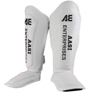 Protège-tibia en cuir personnalisé Nouveau protège-tibia d'entraînement et de combat avec logo personnalisé pour la course à pied - Product Image 2