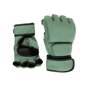 Guantes de MMA de Alta Calidad para Entrenamientos al Aire Libre – Guantes de Entrenamiento y Kickboxing con Logotipo Personalizado a Precios Competitivos Hechos en Pakistán - Product Image 2
