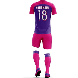Uniforme de football léger de haute qualité Nouveau design unisexe disponible au Pakistan Prix de gros avec sublimation du logo de l'équipe - Product Image 2