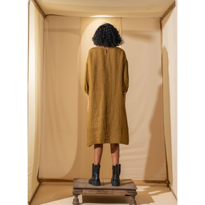 ชุดเดรส VIHA Elegent-ผ้าลินินทอมือ 100% สีมัสตาร์ดเข้ม ระบายอากาศได้ดี ไซส์พลัส รับทำโลโก้ตามสั่ง บริการ ODM สำหรับงานเลี้ยงกลางวันและงานทางการ - Product Image 3