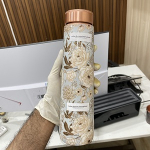 Botella de agua de cobre Premium de 950ml con acabado de esmalte portátil ecológico para uso en el hogar o en la oficina o al aire libre. IEI 19 - Product Image 5