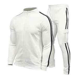 Ensemble de vêtements de sport pour hommes au design personnalisé Survêtement à capuche avec fermeture éclair complète avec logo Respirant et couleur propre Suite Track - Product Image 4