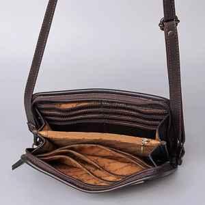 Vente en gros de bracelets en cuir de fourrure de vachette de qualité supérieure sac à bandoulière Western usiné pour femmes en cuir véritable automne - Product Image 5