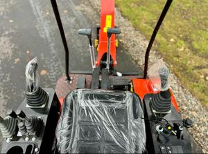 LIVRAISON GRATUITE AGT NT18K MINI-EXCAVATRICE 21,5 CV LAME AVANT DE 43 POUCES BAGUETTE DE CREUSAGE DE 16 POUCES POURCHERRE HYDRAULIQUE BRAS ARTICULÉ APPROUVÉ EPA CE - Product Image 5