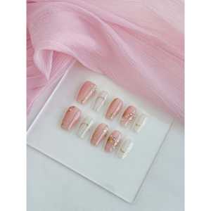 Golden Dawn Press-on Nail Accessoire élégant pour le nail art - Product Image 2