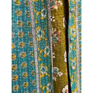 Chaqueta Kantha Floral Esmeralda Vintage para Mujer, Acolchada, Reversible, Estilo Bomber, de Algodón con Parches, Personalizable para Primavera y Otoño - Product Image 5