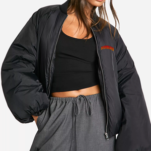 Chaqueta Corta Impermeable de Invierno 2026 con Logotipo Personalizado, Chaqueta Acolchada de Moda para Mujer, Abrigo Acolchado para Exteriores - Product Image 4