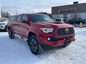 Camioneta Toyota Tacoma TRD Sport Doble Cabina LB 4WD Usada Premium del 2021 |   Motor V6 de Bajo Kilometraje con Transmisión Automática en Venta - Product Image 2