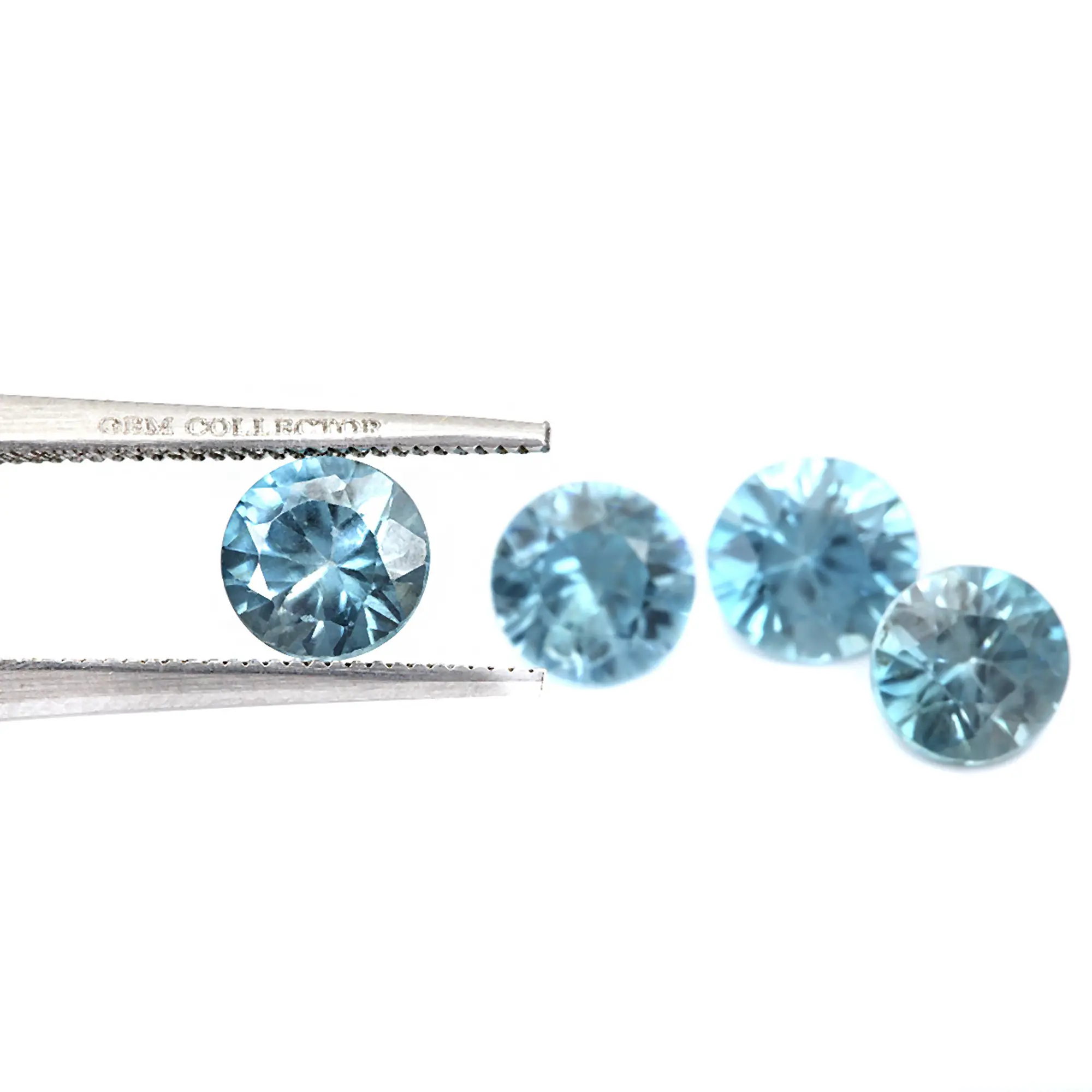 Pietra preziosa blu sciolta naturale di buona qualità sfaccettata con zirconi blu rotondi 4x4mm per la realizzazione di gioielli con pietre preziose sciolte