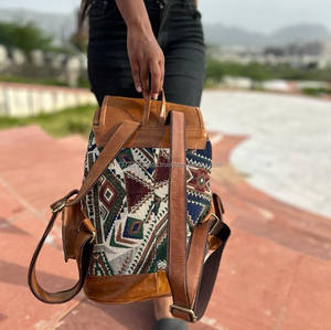 Sac à dos fait main en cuir Jacquard Offre Spéciale sac à dos en cuir véritable sac unisexe multi-usages nouveau design produit en vrac en gros - Product Image 5