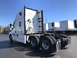 Camion Freightliner Cascadia 126 usato del 2022, modello Conventional con cabina letto, 505 CV, Diesel, passo 229, cambio automatico, assale 40.000 F. - Product Image 3