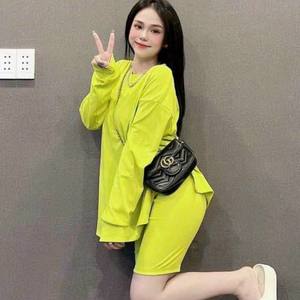 Emballage personnalisé pour femmes ensemble solide de 2 pièces naturel ODM lavable tricot haut décontracté prix usine coupe ajustée Vietnam - Product Image 2