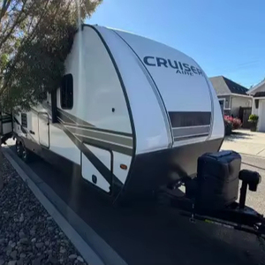 CARAVANA C-R-O-S-S-R-O-A-D-S RV C-R-U-I-S-E-R AIRE 27RBS USADA EN BUEN ESTADO, MODELO 2022, DISPONIBLE PARA LA VENTA - Product Image 1