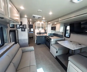 2025 2024 2026 Fleetwood RV Flair 26D Autocaravanas, Casas Rodantes y Remolques de Viaje - Product Image 3
