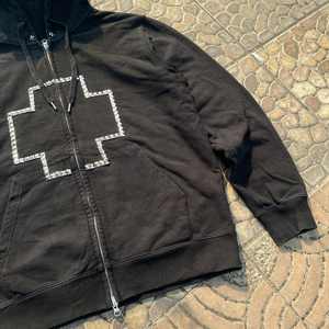 เสื้อมีฮู้ดลายกราฟิกผ้าฝ้าย100% สไตล์สตรีทพร้อมหินพิมพ์ลายพลอยเทียมผ่านความร้อนและซักด้วยกรด - Product Image 3