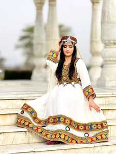 ชุดเดรสพื้นเมืองของชนเผ่า Banjara ปักลายเรียบง่ายเรียบง่ายแฟชั่นทันสมัย - Product Image 6