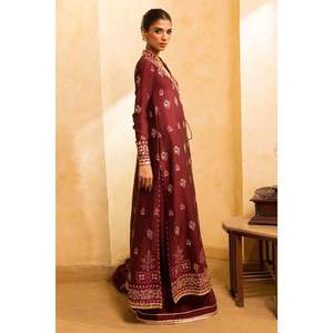 Tissu en satin de soie Ruby Dusk - Product Image 5