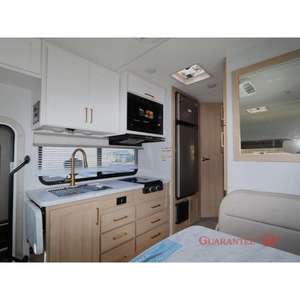 Autocaravana de Lujo Thor Motor Coach 2025 Chateau ESpec Essential 22Z para Acampar, Viajar por Carretera y Navegar por el Agua - Product Image 2