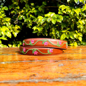 เข็มขัดหนังวัวแท้หรูหราใช้ได้ทั้งชายและหญิงทำมือด้วยการออกแบบปักที่ไม่ซ้ำใครกรอบทองเหลืองความยาวที่กำหนดเองสไตล์สบายๆ - Product Image 6