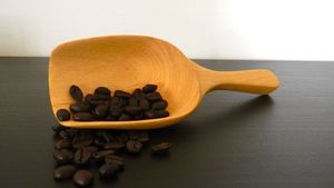 Juego de Palas para Cubos de Basura de Madera Artesanal |   Acabado Liso y Pulido |   Suministro de Fábrica - Product Image 2