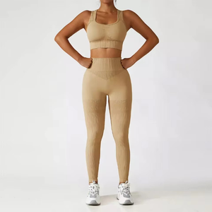 Vente en gros de vêtements de sport ajustables grande taille ensembles de yoga et d'entraînement de fitness 2 pièces vêtements de sport de fitness vente en gros de vêtements d'été - Product Image 5