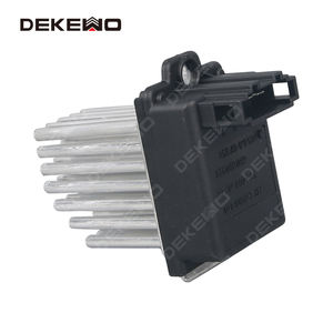 4B0820521 DEKEWO Régulateur de moteur de soufflerie de chauffage pour <span class=keywords><strong>AUDI</strong></span> 99-05 A6 <span class=keywords><strong>C5</strong></span> S6 Avant Allroad <span class=keywords><strong>RS6</strong></span> 4B2 4B5 4BH - Product Image 4